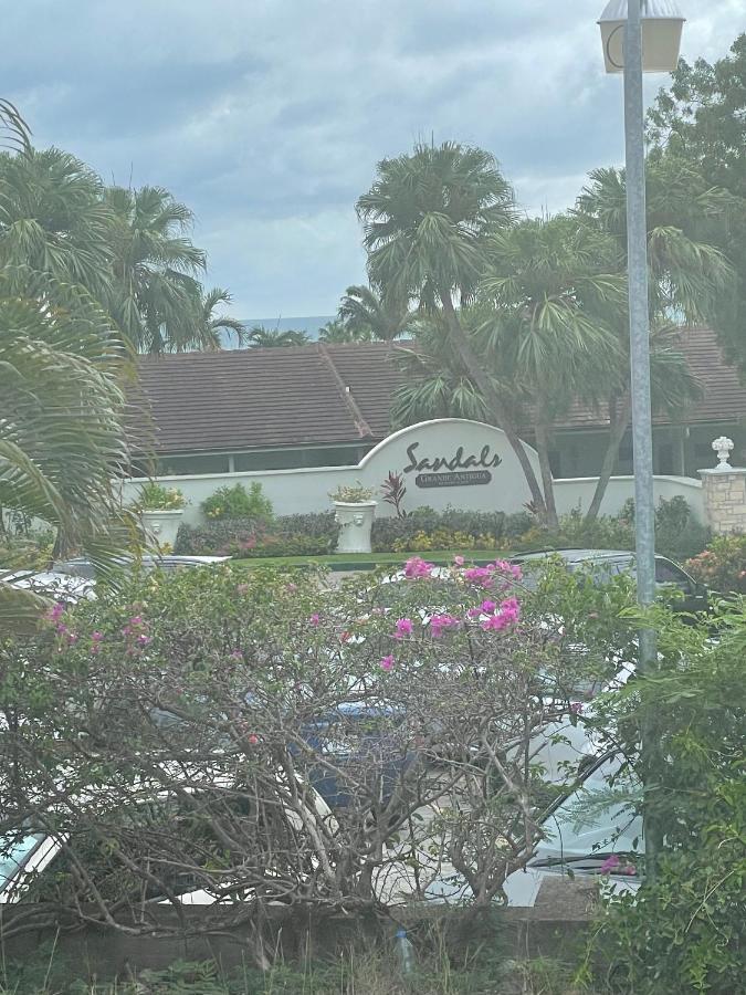 Petals Lovely Beach Villa St. John's Exterior foto