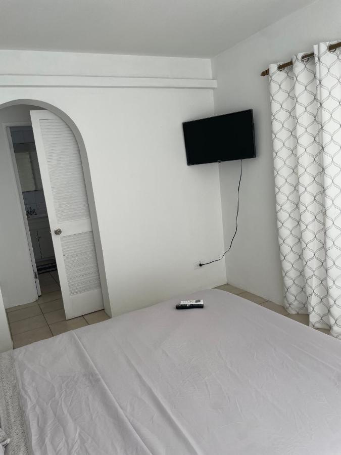 Petals Lovely Beach Villa St. John's Exterior foto